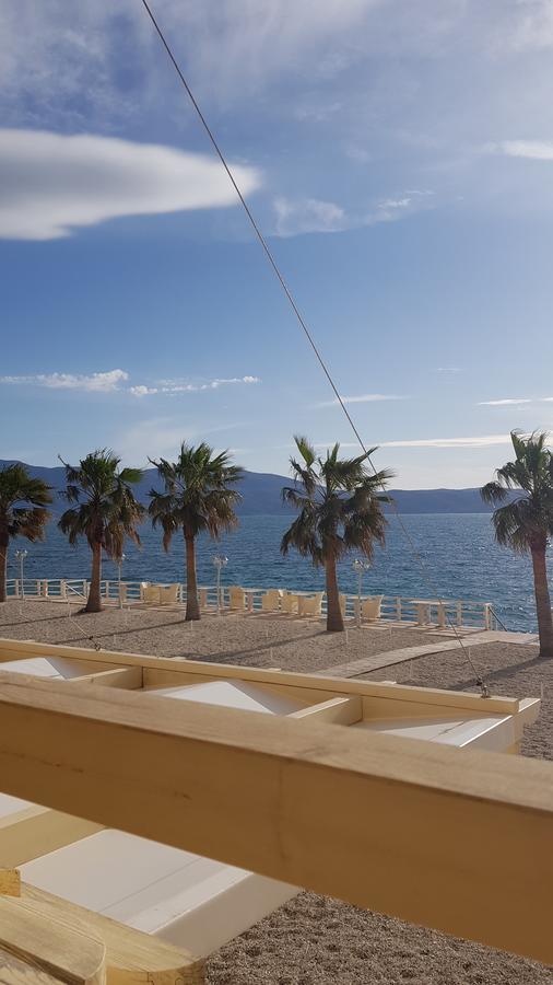 Julia Apartments Vlorë Esterno foto