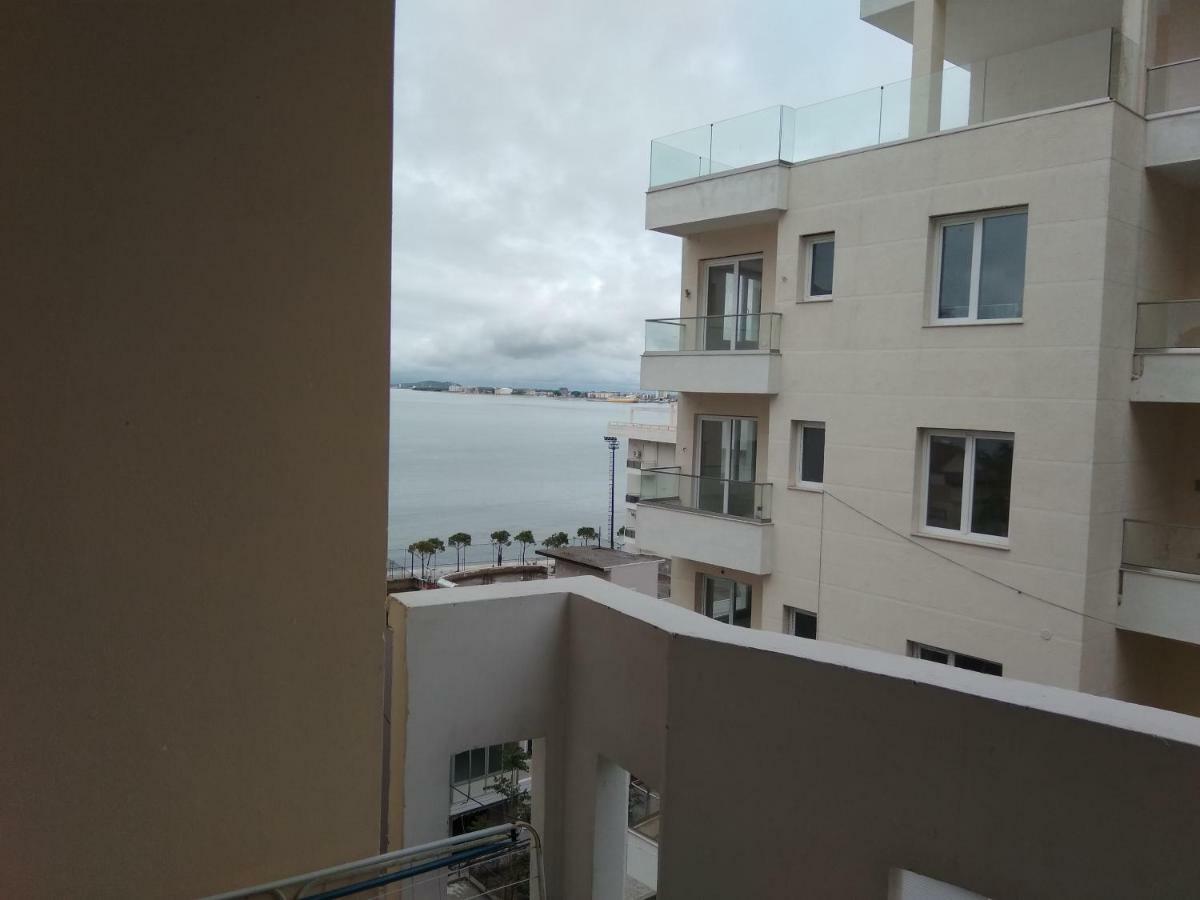 Julia Apartments Vlorë Esterno foto