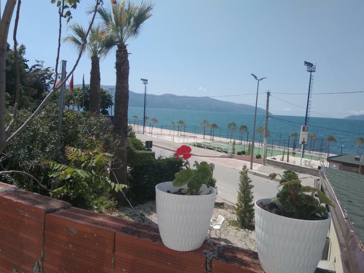 Julia Apartments Vlorë Esterno foto