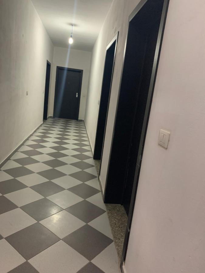 Julia Apartments Vlorë Esterno foto